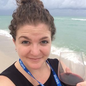 Meet your Posher, Elise